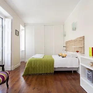 Apartment Joivy Spacious And Bright 1-bed Flat With Views In Lapa, Lisbon