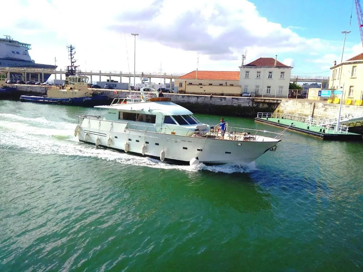 Lisbon Sea Suites - Lisbon Boat Portugal
